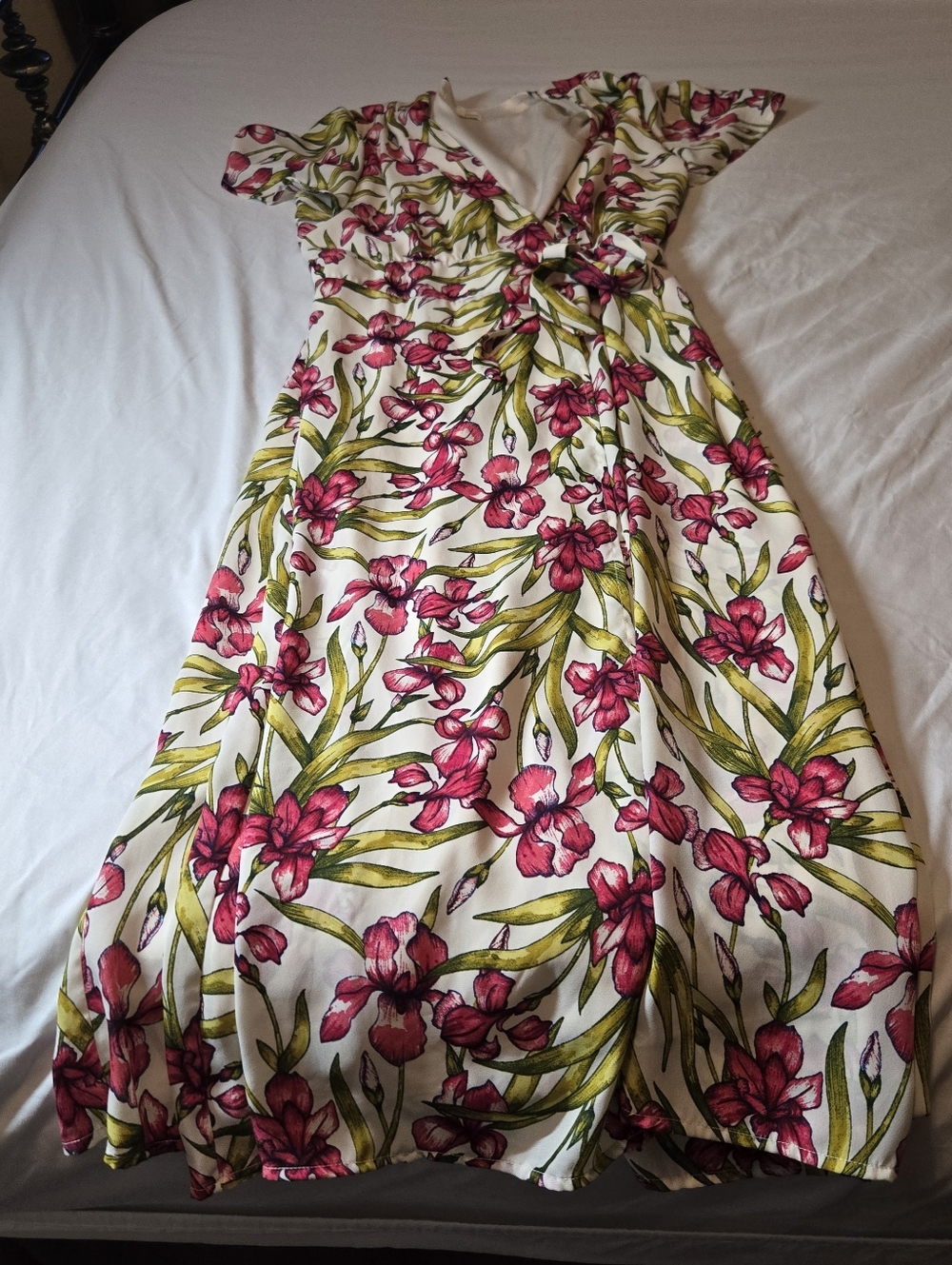 June & Hudson Floral Print Midi Wrap Dress Size Medium